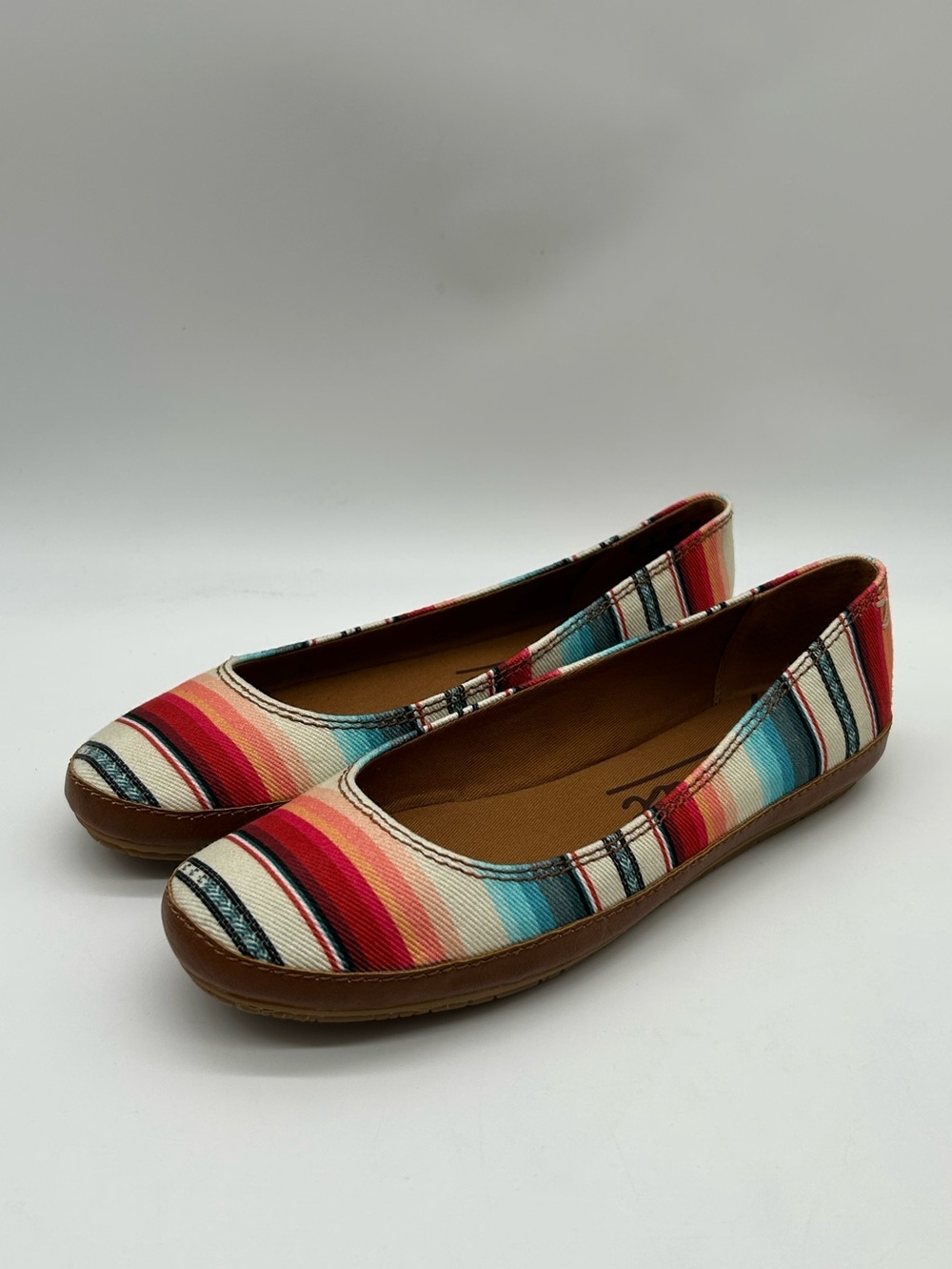 Zodiac Dawn Serape Stripe Ballet Flats Women’s Size 7M Colorful Southwestern NWB - Picture 5 of 9